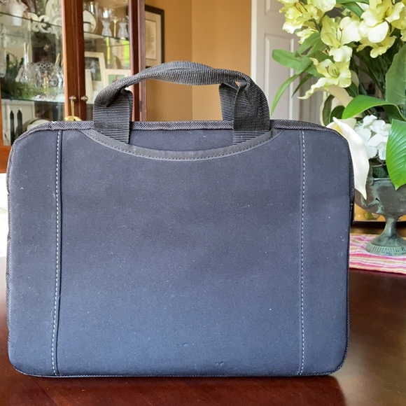 12” Slipskin Sleeve with Hideaway Handles - Picture 2 of 5